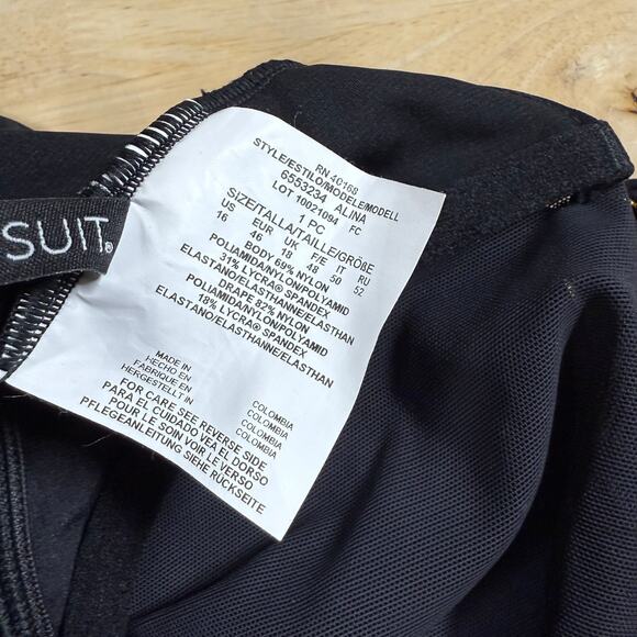 Miraclesuit NWOT Network News Alina Swim Dress Black Size 16 Underwire Slimming - Picture 6 of 12